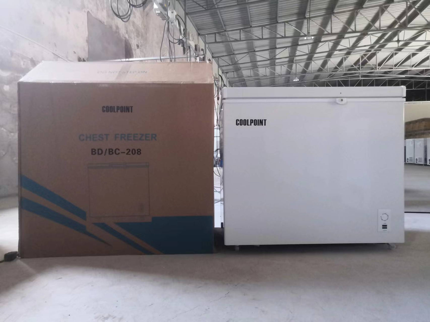 208L Solar Direct DC Chest Freezer (12V/24V/220V Dual AC/DC)
