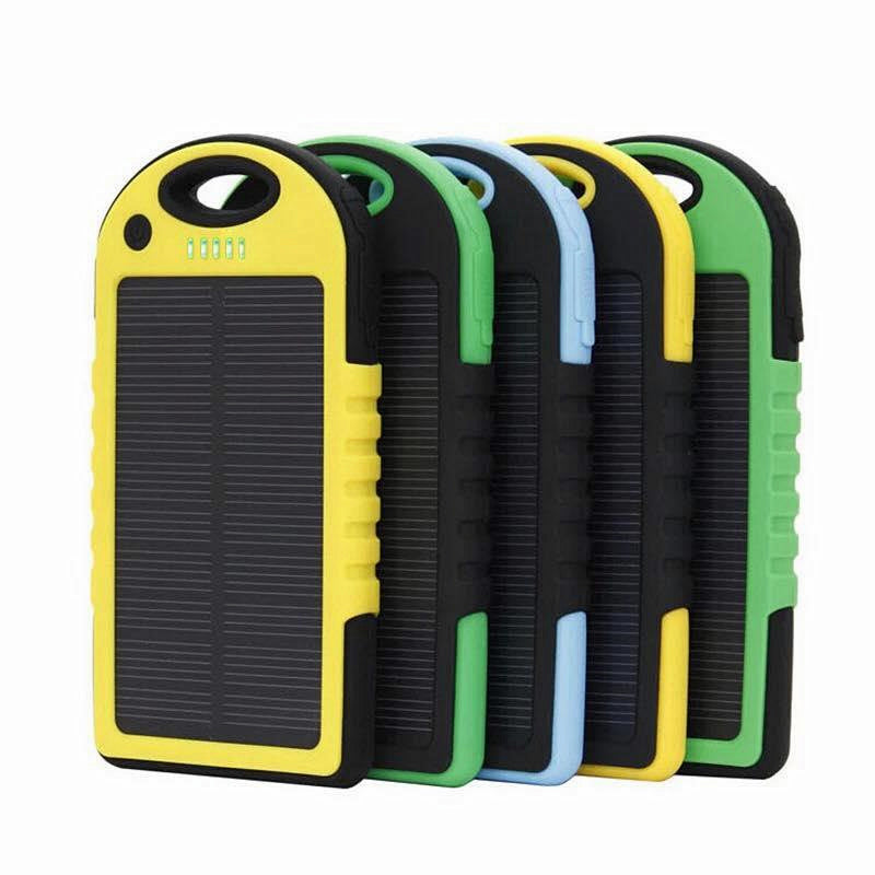 4000mAh Dual-USB Waterproof Solar Power Bank with Built-in Cable