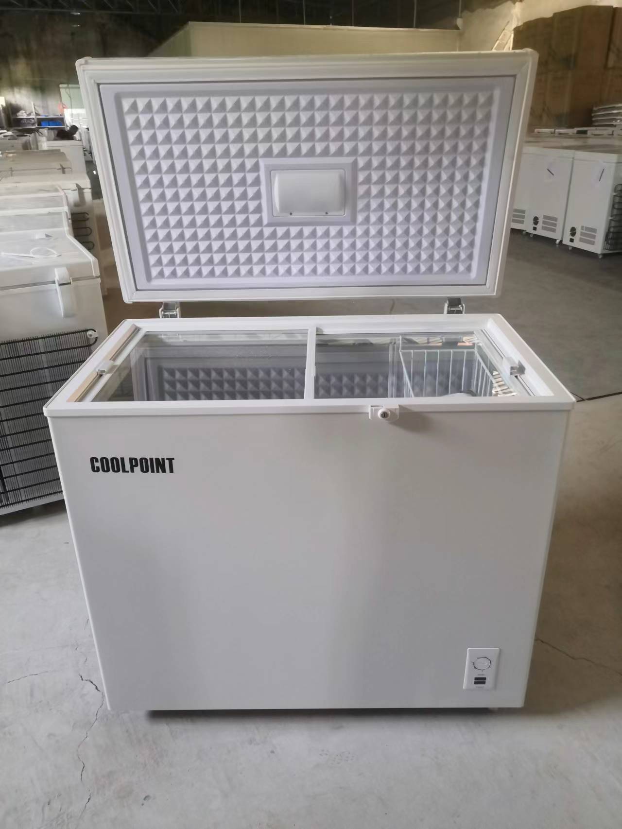 208L Solar Direct DC Chest Freezer (12V/24V/220V Dual AC/DC)